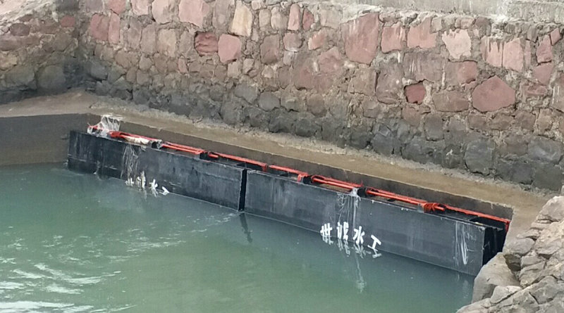 管道拍門(mén)廠(chǎng)家復(fù)合拍門(mén)安裝現(xiàn)場(chǎng)